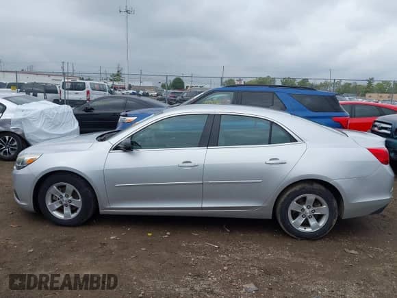 2014 Chevrolet Malibu LS с VIN 1G11B5SL9EF186301, выставлен на аукционе IAAI как лот 43285556 с пробегом 52 929 миль миль и . История ставок и продаж доступна на DreamBid. Изображение 14.