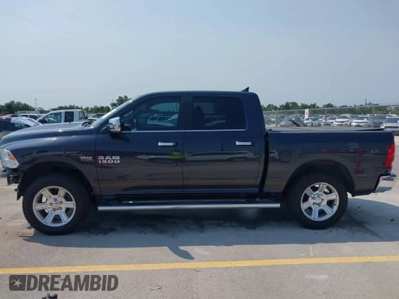 2018 Ram 1500 Harvest z VIN 1C6RR7LT7JS268021, wystawiony jako IAAI lot #42835898 z przebiegiem 92 732 mil mil oraz . Historia ofert i sprzedaży dostępna na DreamBid. Obrazek 15.
