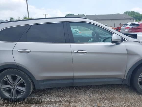 2016 Hyundai Santa Fe Limited with VIN KM8SRDHF0GU157864, listed as a IAAI auction lot 42533881 with 90,133 mi miles and . Bid and sale history available at DreamBid. Image 14.