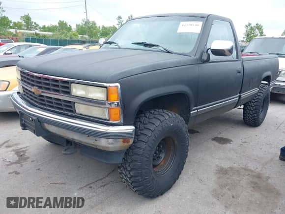 1991 Chevrolet Silverado 1500 с VIN 1GCDK14K2ME130643, выставлен на аукционе IAAI как лот 42358146 с пробегом 139 857 миль миль и . История ставок и продаж доступна на DreamBid. Изображение 2.