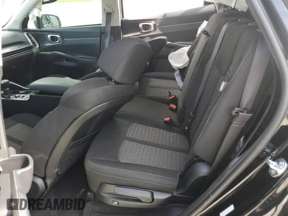 2024 Kia Sorento LX with VIN 5XYRG4JC8RG306468, listed as a Copart auction lot 67357585 with 8,763 mi miles and Non repairable. Bid and sale history available at DreamBid. Image 11.