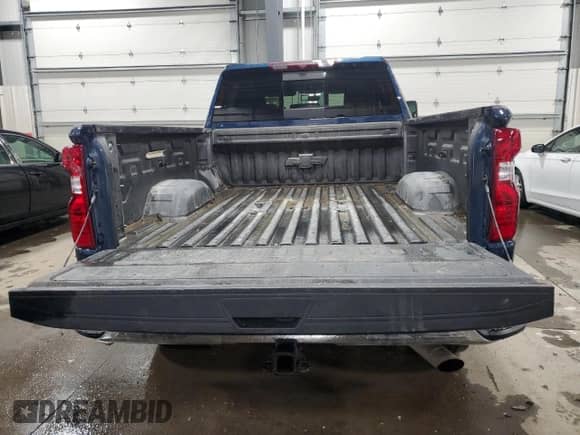 2020 Chevrolet Silverado 3500HD LT z VIN 1GC4YTE72LF333755, wystawiony jako Copart lot #44764675 z przebiegiem 33 741 mil mil oraz Szkoda całkowita • Salvage title. Historia ofert i sprzedaży dostępna na DreamBid. Obrazek 6.
