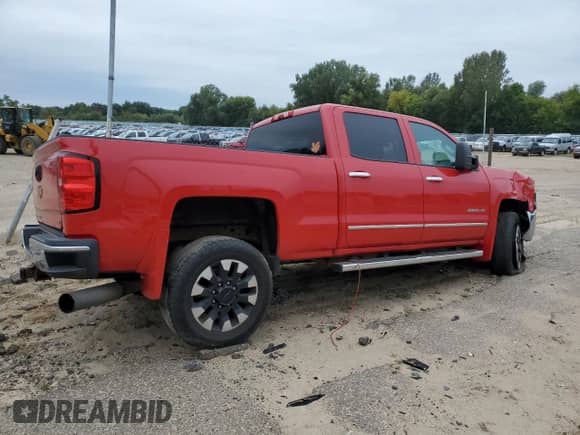 2015 Chevrolet Silverado 2500HD LTZ z VIN 1GC1KWE83FF128027, wystawiony jako Copart lot #69744655 z przebiegiem 181 554 mil mil oraz Szkoda całkowita • Salvage title. Historia ofert i sprzedaży dostępna na DreamBid. Obrazek 3.