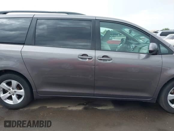 2011 Toyota Sienna LE with VIN 5TDKK3DC4BS115497, listed as a IAAI auction lot 43418393 with 254,119 mi miles and . Bid and sale history available at DreamBid. Image 13.