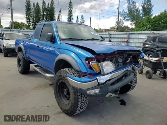 2004 Toyota Tacoma PreRunner with VIN 5TESN92N54Z340774, listed as a Copart auction lot 82484455 with 147,005 mi miles and Salvage title. Bid and sale history available at DreamBid. Image 13.