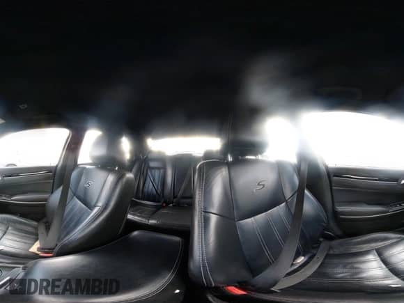 2019 Chrysler 300 S с VIN 2C3CCABG0KH559717, выставлен на аукционе IAAI как лот 43380218 с пробегом 248 325 миль миль и . История ставок и продаж доступна на DreamBid. Изображение 19.