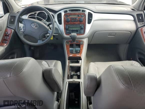 2004 Toyota Highlander with VIN JTEDP21A640003664, listed as a Copart auction lot 85199355 with 258,296 mi miles and Salvage title. Bid and sale history available at DreamBid. Image 8.