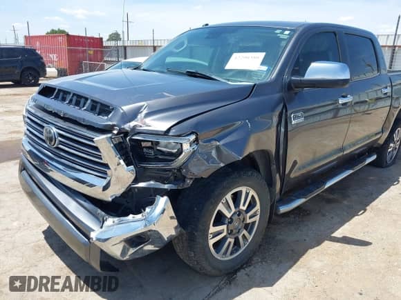 2019 Toyota Tundra SR5 с VIN 5TFAY5F17KX791678, выставлен на аукционе IAAI как лот 42290380 с пробегом 119 671 миль миль и . История ставок и продаж доступна на DreamBid. Изображение 6.