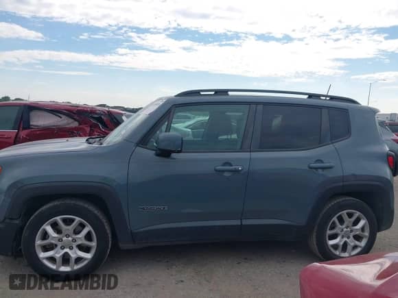 2018 Jeep Renegade Latitude with VIN ZACCJABB9JPH84320, listed as a IAAI auction lot 43326018 with 91,014 mi miles and . Bid and sale history available at DreamBid. Image 14.