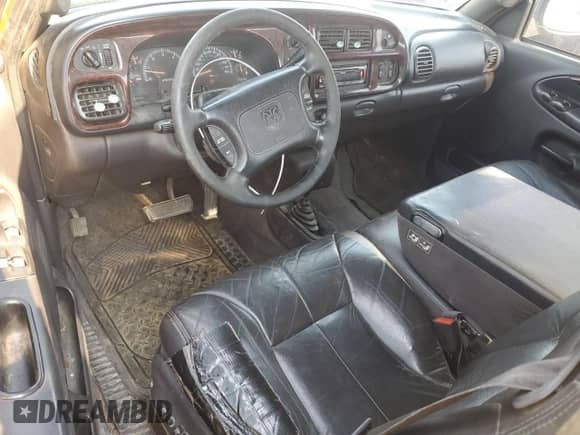 2000 Dodge 1500 z VIN 1B7HF13Z1YJ112376, wystawiony jako Copart lot #66495605 z przebiegiem 194 734 mil mil oraz Nie do naprawy • Non repairable. Historia ofert i sprzedaży dostępna na DreamBid. Obrazek 8.