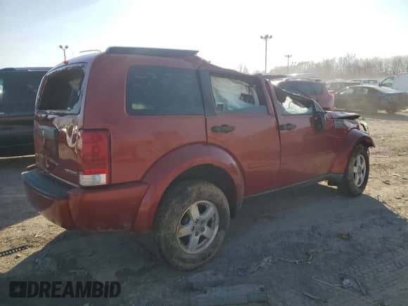 2009 Dodge Nitro SE z VIN 1D8GT28K69W531433, wystawiony jako Copart lot #46441485 z przebiegiem Nie podano mil oraz Szkoda całkowita • Salvage title. Historia ofert i sprzedaży dostępna na DreamBid. Obrazek 3.