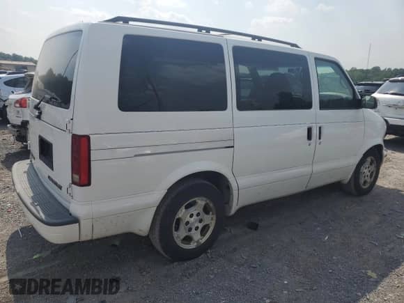 2005 Chevrolet Astro with VIN 1GNEL19X85B129609, listed as a Copart auction lot 60104065 with 153,465 mi miles and Salvage title. Bid and sale history available at DreamBid. Image 3.