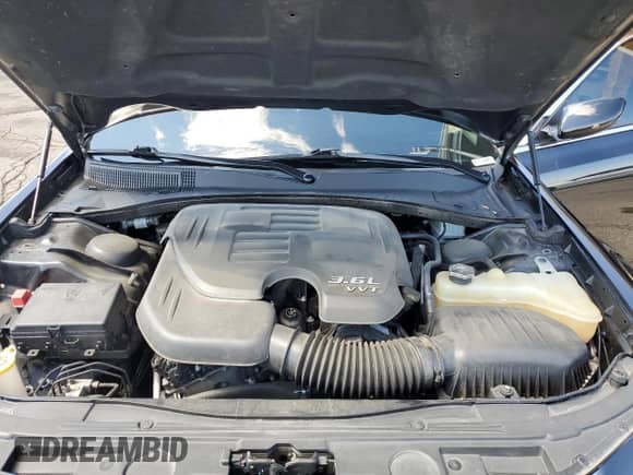 2016 Chrysler 300 Anniversary Edition с VIN 2C3CCARG9GH262099, выставлен на аукционе Copart как лот 81325205 с пробегом 45 740 миль миль и Списание • Salvage title. История ставок и продаж доступна на DreamBid. Изображение 11.