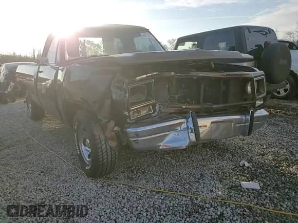 1988 Dodge D/W 100 with VIN 1B7FD04XXJS678038, listed as a Copart auction lot 84737964 with 19,276 mi miles and Salvage title. Bid and sale history available at DreamBid. Image 11.