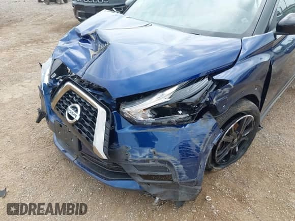 2020 Nissan Kicks SR z VIN 3N1CP5DV5LL570050, wystawiony jako IAAI lot #42980447 z przebiegiem 52 295 mil mil oraz . Historia ofert i sprzedaży dostępna na DreamBid. Obrazek 6.