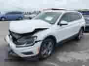 2020 Volkswagen Tiguan SE с VIN 3VV3B7AX6LM128547, выставлен на аукционе IAAI как лот 42489843 с пробегом 112 171 миль миль и . История ставок и продаж доступна на DreamBid. Изображение 2.