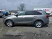 2019 Kia Sorento S z VIN 5XYPGDA59KG508363, wystawiony jako IAAI lot #41937863 z przebiegiem 52 308 mil mil oraz . Historia ofert i sprzedaży dostępna na DreamBid. Obrazek 13.