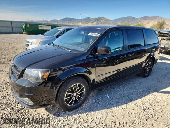 2017 Dodge Grand Caravan GT with VIN 2C4RDGEG6HR772580, listed as a Copart auction lot 71935835 with 104,701 mi miles and Clean title. Bid and sale history available at DreamBid. Image 1.