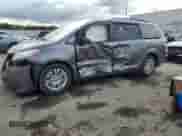 2012 Toyota Sienna XLE с VIN 5TDYK3DC3CS264575, выставлен на аукционе Copart как лот 82296885 с пробегом 131 577 миль миль и Списание • Salvage title. История ставок и продаж доступна на DreamBid. Изображение 1.