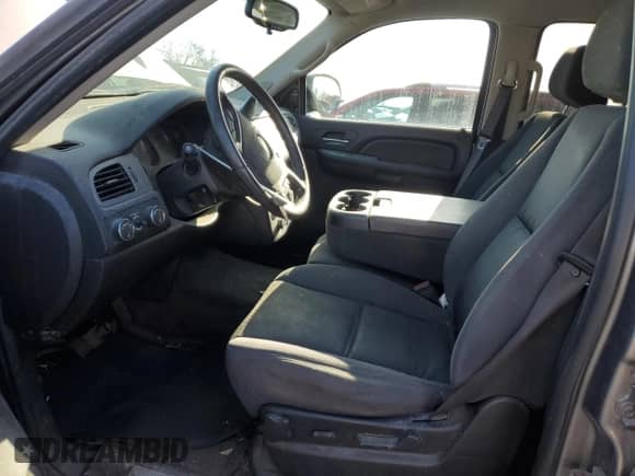 2009 Chevrolet Tahoe Commercial z VIN 1GNFK13029R131033, wystawiony jako Copart lot #81116854 z przebiegiem 128 684 mil mil oraz Nie do naprawy • Non repairable. Historia ofert i sprzedaży dostępna na DreamBid. Obrazek 7.