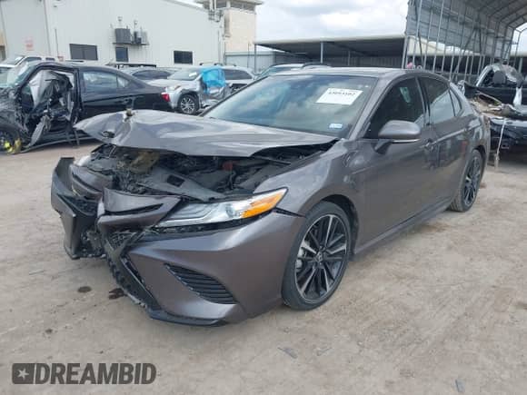 2020 Toyota Camry XSE z VIN 4T1K61AK8LU986917, wystawiony jako IAAI lot #43093102 z przebiegiem 50 424 mil mil oraz . Historia ofert i sprzedaży dostępna na DreamBid. Obrazek 2.