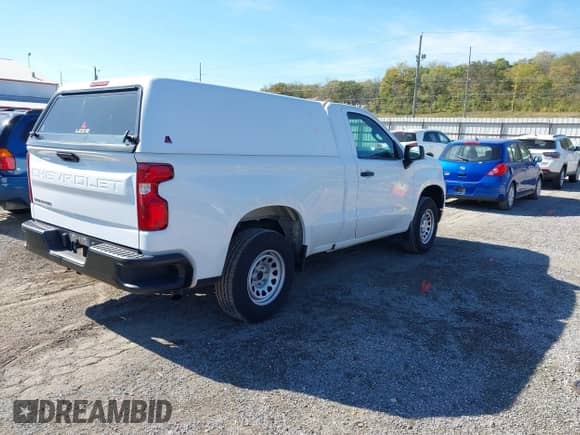 2023 Chevrolet Silverado 1500 Work Truck z VIN 3GCNAAEK3PG336539, wystawiony jako IAAI lot #43511134 z przebiegiem 222 350 mil mil oraz . Historia ofert i sprzedaży dostępna na DreamBid. Obrazek 4.