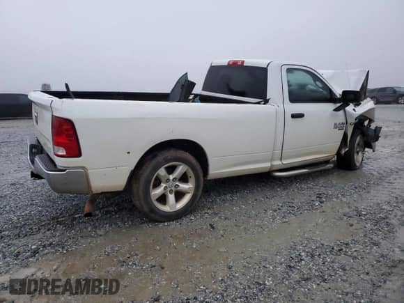 2019 Ram 1500 Tradesman z VIN 3C6JR6DT3KG532253, wystawiony jako Copart lot #83889194 z przebiegiem 112 951 mil mil oraz Szkoda całkowita • Salvage title. Historia ofert i sprzedaży dostępna na DreamBid. Obrazek 3.