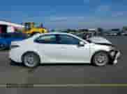 2020 Toyota Camry Hybrid XLE z VIN 4T1F31AK1LU541672, wystawiony jako IAAI lot #43125531 z przebiegiem 207 911 mil mil oraz . Historia ofert i sprzedaży dostępna na DreamBid. Obrazek 13.