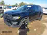 2019 Jeep Compass Altitude z VIN 3C4NJCBB1KT612989, wystawiony jako IAAI lot #41330536 z przebiegiem 145 404 mil mil oraz . Historia ofert i sprzedaży dostępna na DreamBid. Obrazek 2.