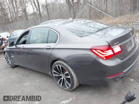 2014 BMW 7 Series ALPINA B7 xDrive with VIN WBAYF8C56ED653288, listed as a IAAI auction lot 41859029 with 145,355 mi miles and . Bid and sale history available at DreamBid. Image 14.