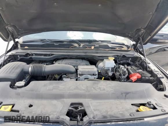 2023 Ram 1500 Limited z VIN 1C6SRFHT8PN617036, wystawiony jako Copart lot #70986025 z przebiegiem 32 487 mil mil oraz Czysty tytuł • Clean title. Historia ofert i sprzedaży dostępna na DreamBid. Obrazek 11.