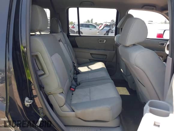 2014 Honda Pilot LX с VIN 5FNYF3H25EB027499, выставлен на аукционе IAAI как лот 43236650 с пробегом 175 935 миль миль и . История ставок и продаж доступна на DreamBid. Изображение 8.