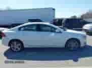 2015 Volvo S60 T5 Premier с VIN YV1612TB6F1306374, выставлен на аукционе IAAI как лот 41754953 с пробегом 117 508 миль миль и . История ставок и продаж доступна на DreamBid. Изображение 13.