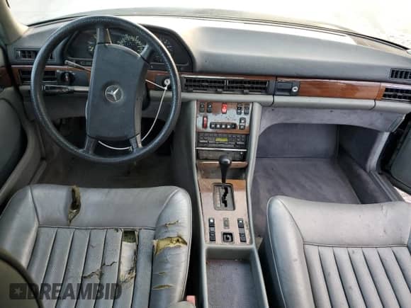 1983 Mercedes-Benz 300 SD с VIN WDBCB20A6DB049854, выставлен на аукционе Copart как лот 80966454 с пробегом 162 999 миль миль и Списание • Salvage title. История ставок и продаж доступна на DreamBid. Изображение 8.