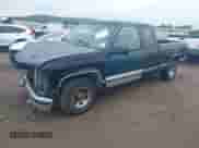 1997 Chevrolet Silverado 1500 z VIN 1GCEC19W5VE263332, wystawiony jako IAAI lot #42400176 z przebiegiem 141 078 mil mil oraz . Historia ofert i sprzedaży dostępna na DreamBid. Obrazek 2.