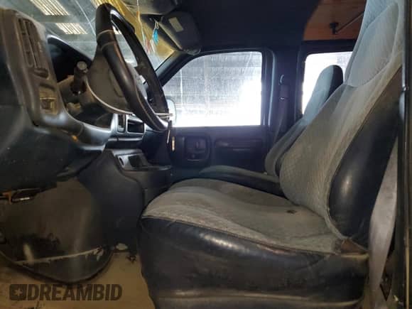 1999 Chevrolet Express with VIN 1GAHG39R1X1035483, listed as a Copart auction lot 45739725 with Not provided miles and Salvage title. Bid and sale history available at DreamBid. Image 7.