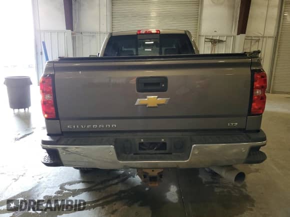 2017 Chevrolet Silverado 2500HD LTZ с VIN 1GC1KWEY7HF135811, выставлен на аукционе Copart как лот 66798315 с пробегом 115 271 миль миль и Списание • Salvage title. История ставок и продаж доступна на DreamBid. Изображение 6.