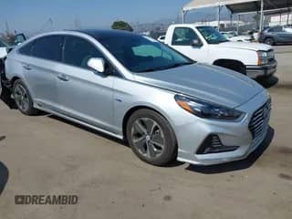 2019 Hyundai Sonata Limited с VIN KMHE34L32KA085135, выставлен на аукционе IAAI как лот 42598547 с пробегом 154 982 миль миль и . История ставок и продаж доступна на DreamBid. Изображение 1.