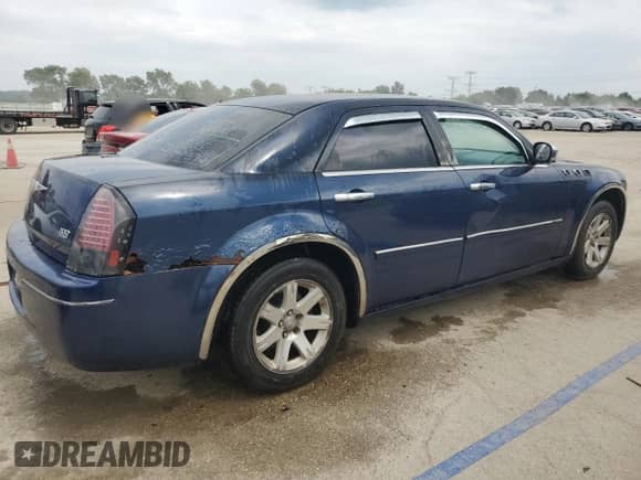 2007 Chrysler 300 Signature with VIN 2C3LA53G67H647786, listed as a Copart auction lot 57987645 with 231,775 mi miles and Salvage title. Bid and sale history available at DreamBid. Image 3.