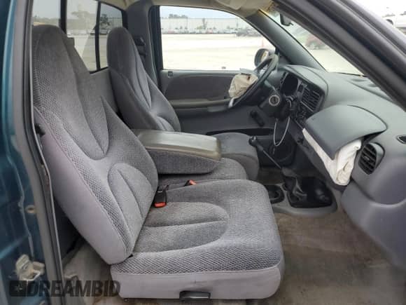 1997 Dodge Dakota с VIN 1B7FL26X1VS151362, выставлен на аукционе Copart как лот 88456545 с пробегом 177 289 миль миль и Списание • Salvage title. История ставок и продаж доступна на DreamBid. Изображение 10.