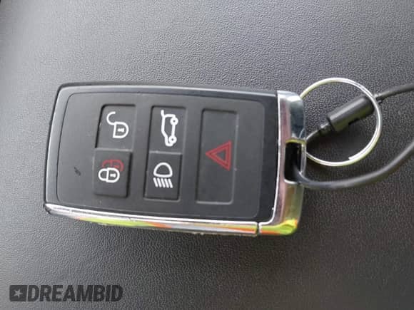 2025 Land Rover Range Rover Sport SE with VIN SAL1P9EU8SA455216, listed as a IAAI auction lot 43513126 with 23,539 mi miles and . Bid and sale history available at DreamBid. Image 11.