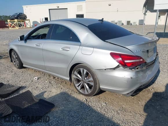 2019 Mercedes-Benz CLA 250 с VIN WDDSJ4EB5KN740274, выставлен на аукционе IAAI как лот 43238736 с пробегом 79 722 миль миль и . История ставок и продаж доступна на DreamBid. Изображение 3.