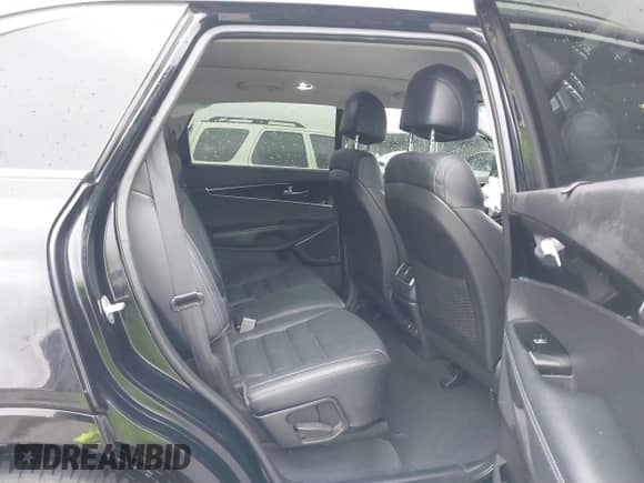 2017 Kia Sorento SXL z VIN 5XYPK4A50HG307359, wystawiony jako IAAI lot #41557669 z przebiegiem 103 629 mil mil oraz . Historia ofert i sprzedaży dostępna na DreamBid. Obrazek 8.