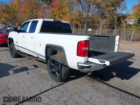 2017 GMC Sierra 1500 with VIN 1GTV2LEC9HZ374683, listed as a IAAI auction lot 43522677 with 162,943 mi miles and . Bid and sale history available at DreamBid. Image 3.