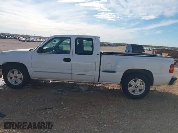 2003 Chevrolet Silverado 1500 LS с VIN 1GCEC19V13Z218093, выставлен на аукционе IAAI как лот 41016260 с пробегом 237 633 миль миль и . История ставок и продаж доступна на DreamBid. Изображение 14.