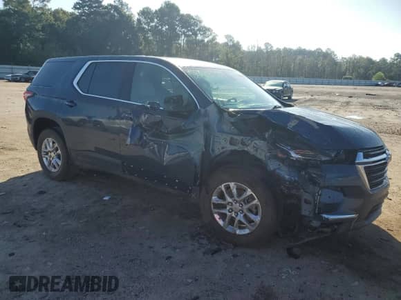 2023 Chevrolet Traverse LS z VIN 1GNERFKW7PJ229979, wystawiony jako Copart lot #66443815 z przebiegiem 90 395 mil mil oraz Szkoda całkowita • Salvage title. Historia ofert i sprzedaży dostępna na DreamBid. Obrazek 4.