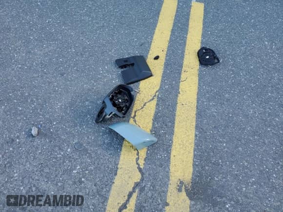 2024 Hyundai Kona SEL z VIN KM8HBCAB6RU175529, wystawiony jako Copart lot #76283994 z przebiegiem 2 398 mil mil oraz Szkoda całkowita • Salvage title. Historia ofert i sprzedaży dostępna na DreamBid. Obrazek 15.