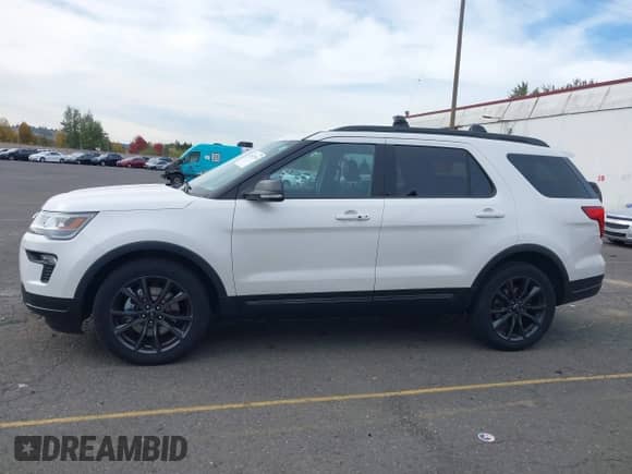 2018 Ford Explorer XLT z VIN 1FM5K8DH9JGC06811, wystawiony jako IAAI lot #43537534 z przebiegiem 135 099 mil mil oraz . Historia ofert i sprzedaży dostępna na DreamBid. Obrazek 14.