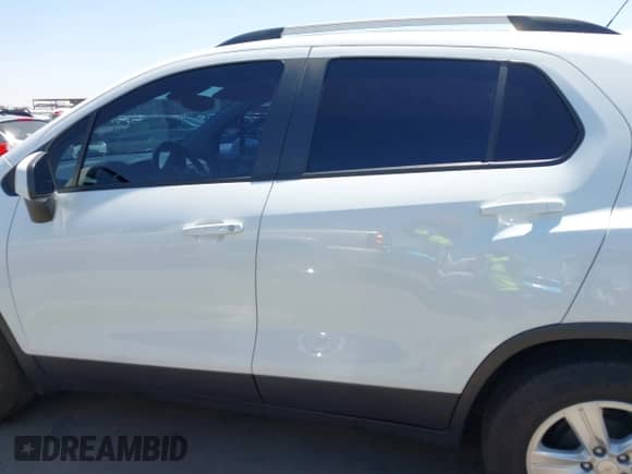 2022 Chevrolet Trax LT with VIN KL7CJLSM2NB516641, listed as a IAAI auction lot 42588612 with 37,187 mi miles and . Bid and sale history available at DreamBid. Image 14.
