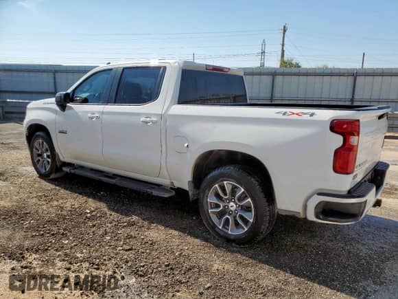 2022 Chevrolet Silverado 1500 RST with VIN 1GCUDEET3NZ644942, listed as a Copart auction lot 80196015 with 120,887 mi miles and Clean title. Bid and sale history available at DreamBid. Image 2.
